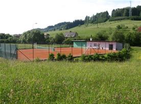 Sportovní vyžití na tenisovém hřišti