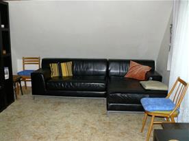 Obývací pokoj se sedací soupravou