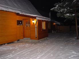 Zimní pohled na chatu